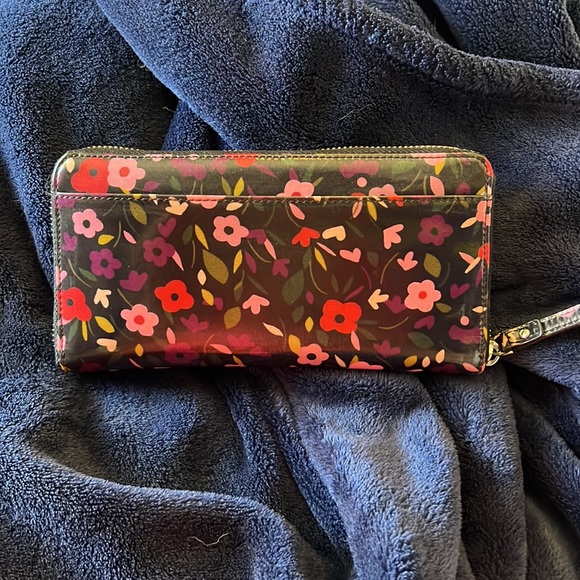 Kate spade ♠️ wallet - Picture 2 of 4